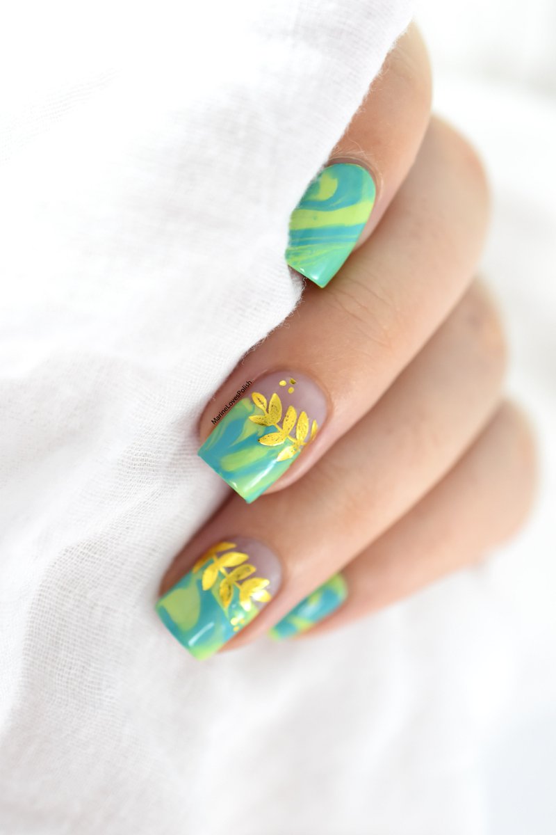 Marine_LP's tweet photo. Petit nail art du jour à retrouver sur le blog avec ProNails et @bundlemonster ⬇️ https://t.co/86n6aKboAH :) #nailart #marblenails #lovingblogs #bloggerstribe #blogginggals #bundlemonster https://t.co/t4wYe2lFGc