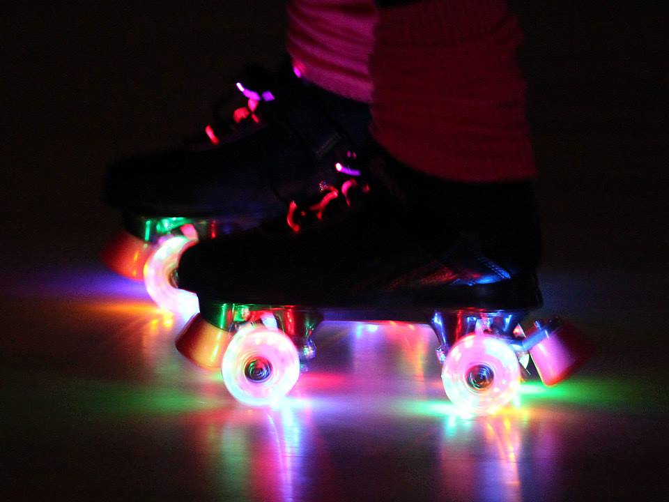rollerbeats1's tweet photo. #whatsonstirling #families #FunOnSkates Join the @rollerbeats1 gang Sun17Jun 5pm-6.40pm at .@thepeakstirling #Stirling #ForthValley Book ur tkts&skate hires online here https://t.co/JsXGb1E6iv See u Sunday Funday :) https://t.co/I508i7Hyds