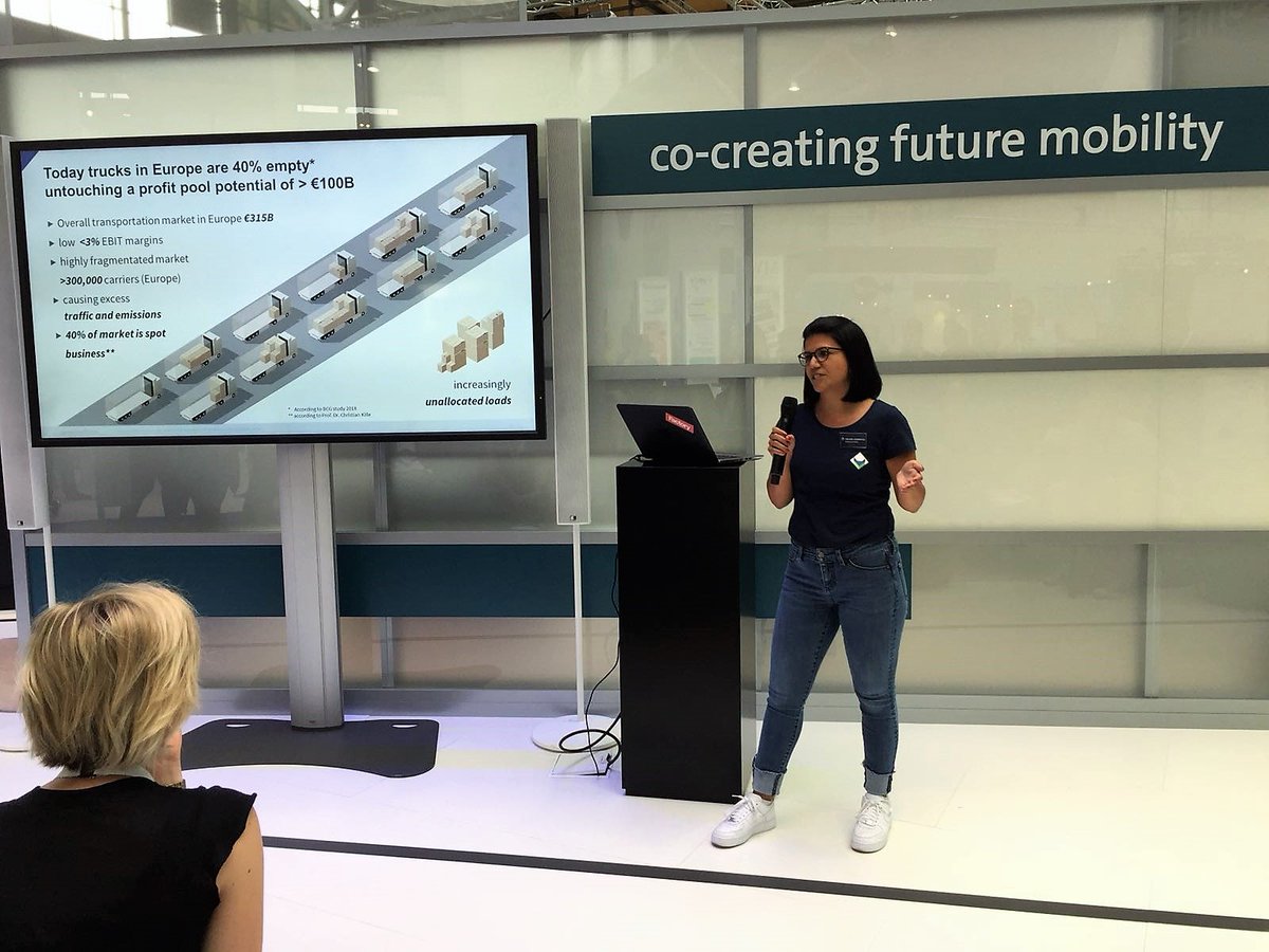 LoadFox1's tweet photo. Rocking @VWGroup_DE IDEATION:HUB Stage at @cebit
Good job Denise!
#startup #cebit2018 #ideationhub #loadfox #pitch #stage #vw #startuppitch #CreatingTheFuture #futureoftransport #futureofmobility #ridesharingforfreight #digitalisation https://t.co/RE3IyoTD9T