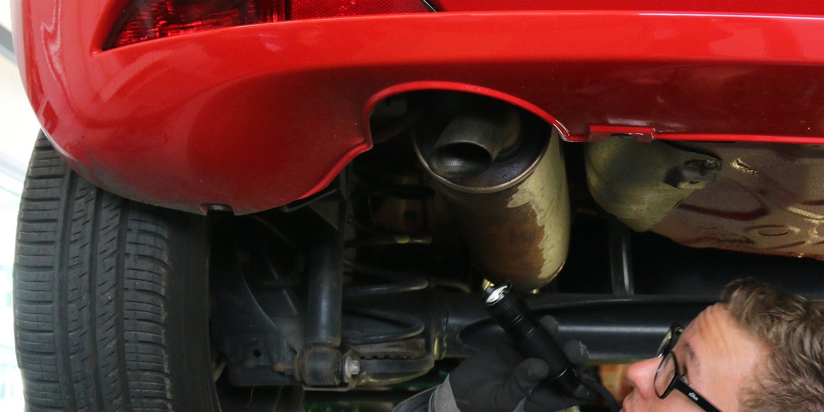 hwk_koeln's tweet photo. Zweifel an #Stickoxidmessungen: #Dieselfahrverbote hält @hwk_koeln für unverhältnismäßig. Sie fordert die #Landesregierung #NRW auf, die #Messstellen rechtskonform zu platzieren. An 5 Stellen in #Köln will die Kammer #Alternativmessungen durchführen. ► https://t.co/ED80huFj78 https://t.co/x7ghyde7Zo