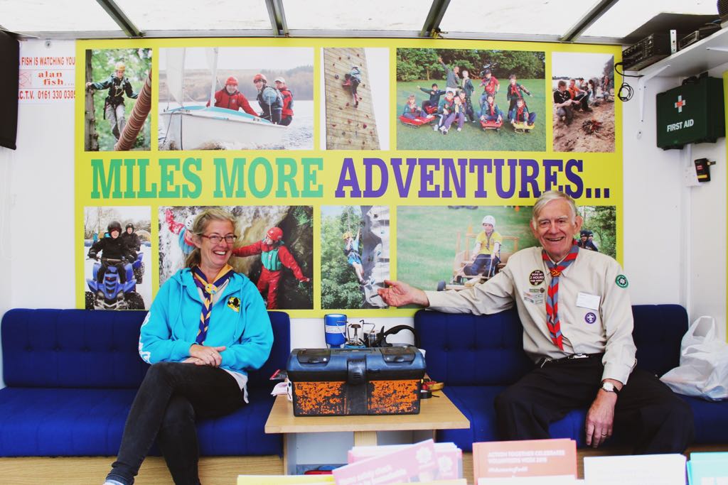 VOldhamTameside's tweet photo. There's hundreds of fantastic charities &amp; community groups across both #Oldham and #Tameside that are looking for volunteers right now. There's a wide range of volunteering opportunities on offer. You can take a look at them here https://t.co/ZiR1AmSBsO https://t.co/8K77A0CLgK