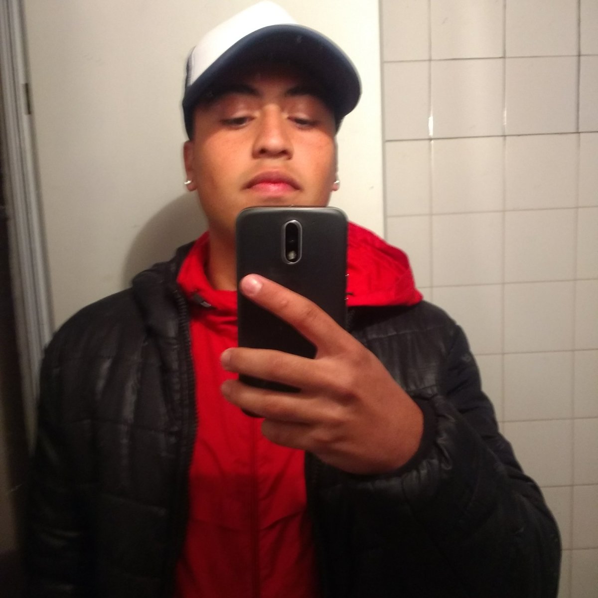 TomassCorreaa's tweet photo. #NuevaFotoDePerfil https://t.co/fHalBZULmZ