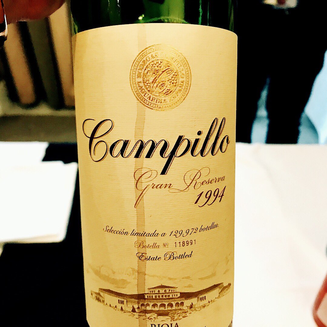 devinosconalice's tweet photo. Un clásico que nunca decepciona (añada 94). @verema #VeremaMadrid con @BodegasCampillo. ¡No os perdáis el nuevo invento de @bodegasfaustino con @enekoatxa, está jodidamente rico!
#eventosenMadrid #eventosdevino #devinosconalicia #wine #winelover #winetasting #wineblog #winetime https://t.co/Oac9EqxGVN