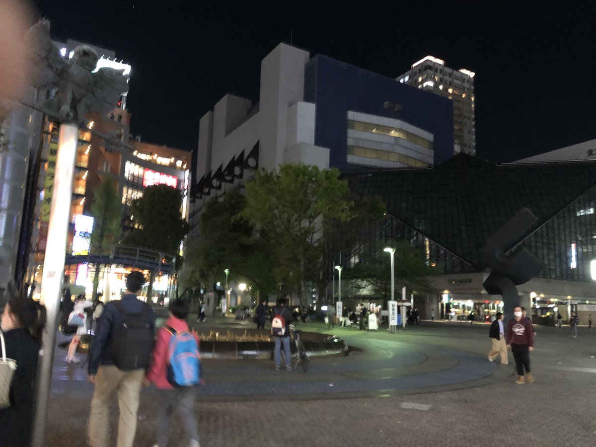 H 池袋西口公園噴水は永遠に Etiketa Sto Twitter
