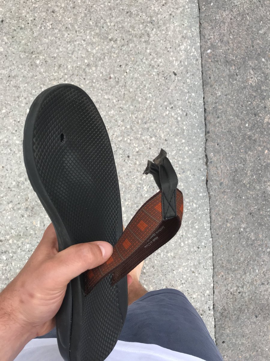 LakeDawson's tweet photo. @chacousa what to do?!? 😫 https://t.co/Y3p4Xx9uJC