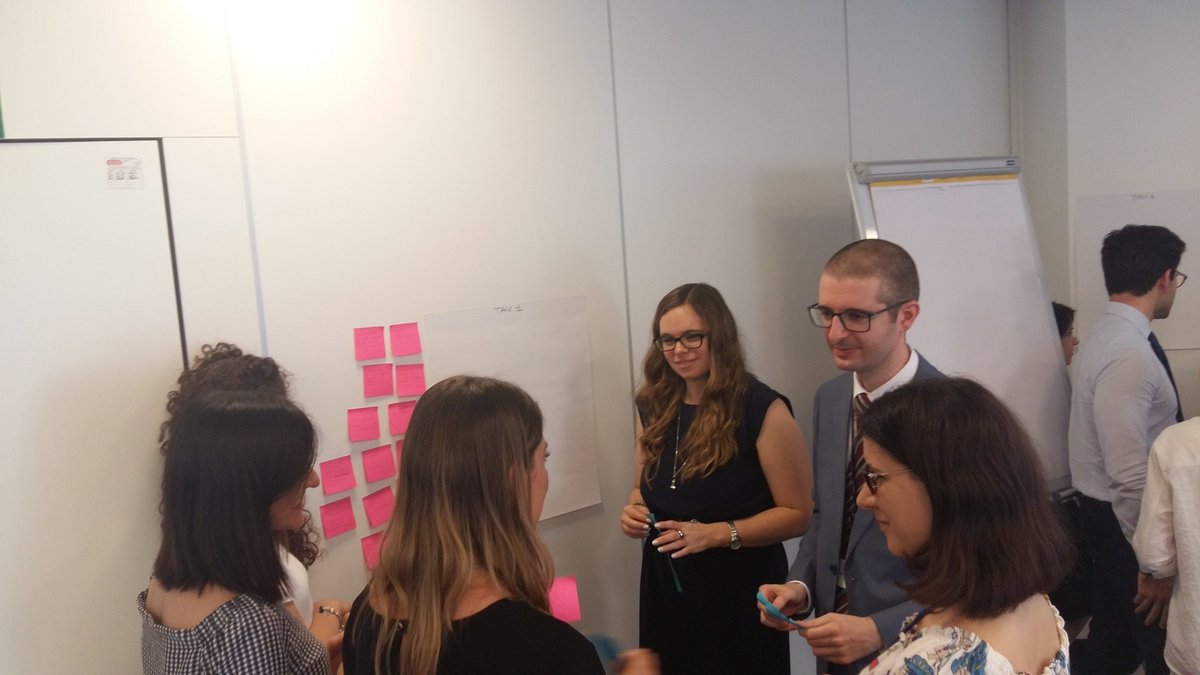 RobyBPlus's tweet photo. #Accenturepeople #Accenturemoments 
Be a truly human leader... design thinking time 😎 https://t.co/tQiArApTUz