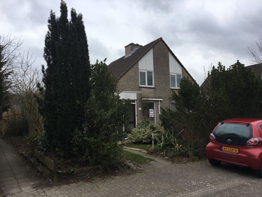 BOUWEXPERT's tweet photo. 2weken geleden gestart met een totale woning- en tuinrenovatie in Dronten https://t.co/4zCMhLMTSo