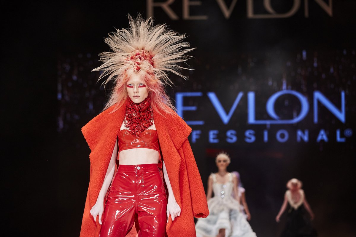 beonworldwide's tweet photo. SHOWS | Experiencing the Style Masters International Awards 2018. The finale was held in #Barcelona sponsored by Revlon Professional.
#events #MICE #eventprofs #production #technology #ALIFECHANGINGEVENT #beonEvents #beonTechnology #beonProduction #beonEntertainment https://t.co/jMnF9En9fw