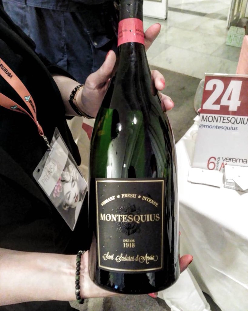 devinosconalice's tweet photo. ¡A tope con @montesquius magnum 2004 y @SastrePaco ! 
@verema #VeremaMadrid
#eventosenMadrid #eventosdevino #devinosconalicia #wine #winelover #winetasting #wineblog #winetime #wineblogger #aniversario #eventos #vinosconestilo #vinosconencanto #wineloverismo https://t.co/S2UHfvhAYt