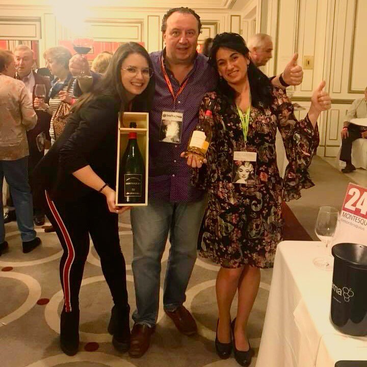 devinosconalice's tweet photo. ¡A tope con @montesquius magnum 2004 y @SastrePaco ! 
@verema #VeremaMadrid
#eventosenMadrid #eventosdevino #devinosconalicia #wine #winelover #winetasting #wineblog #winetime #wineblogger #aniversario #eventos #vinosconestilo #vinosconencanto #wineloverismo https://t.co/S2UHfvhAYt