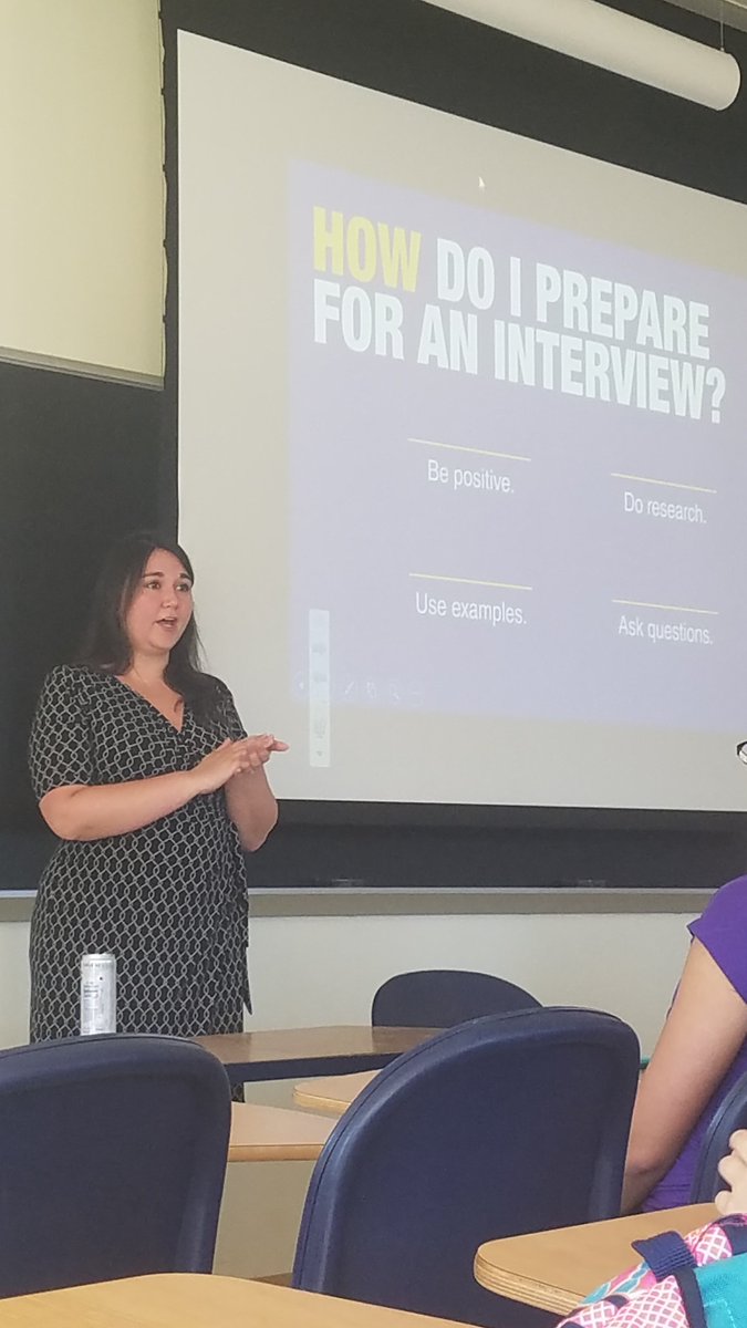 WVU_UGResearch's tweet photo. @wvucareerserv Jessie and ΓaΔla of WVU Career Services dropped by Ming Hsieh this morning to guide SURE participants in how to ace interviews (hint: remember to research the company you're applying for!!) #SURE2018 https://t.co/AWjWJmdsNQ