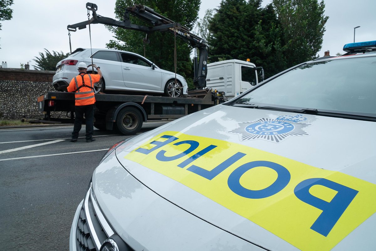 ACCSteveBarry's tweet photo. Driver of this vehicle in Brighton today stopped for offences shown on ANPR. Working with @DVLAgovuk vehicle seized. #visiblepolicing https://t.co/hjKndtSmUr