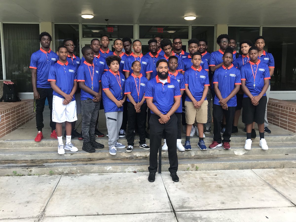 trewonder's tweet photo. @FLMemorial mentoring program @BMCEP is focused and strong 💪🏽💯💯 @SD_979 @HBCUBuzz @HBCUDigest @agranison0919 https://t.co/hCdaHv8xju