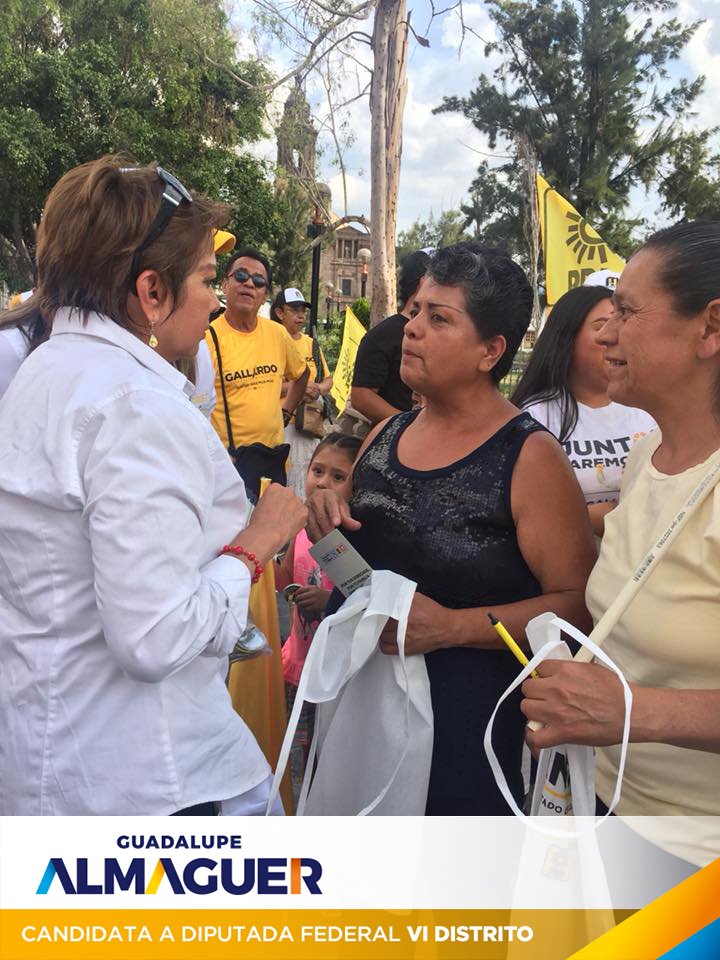 almaguerpardo1's tweet photo. #SextoDistrito Ayer recorrimos las calles de San Juan de Guadalupe y la Delegación Pozos, seguimos trabajando #VotaAlmaguer #TuVozEnElCongreso #SanLuisPotosi https://t.co/V1pkQKG06q