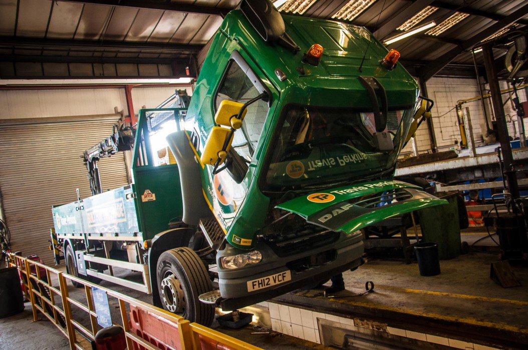 LGPerfect1's tweet photo. With IRTEC trained technicians here at L.G. Perfect, we can accommodate all your Commercial Servicing and MOT requirements... > https://t.co/DQcHndVjPI #CommercialVehicle #Servicing #MOT #GreatYarmouth #Gorleston https://t.co/vxcbvHBCkn