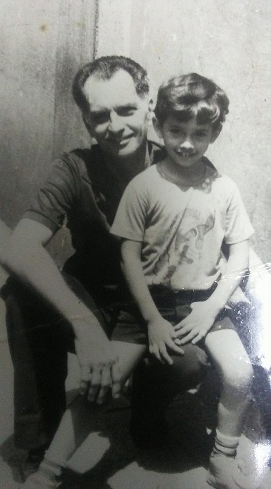 capitankakashiu's tweet photo. Siempre estarás junto a mi. Gracias por siempre creer en mi y darme fuerzas para cumplir mis sueños. Nos veremos algún día https://t.co/M7PMAe87zL