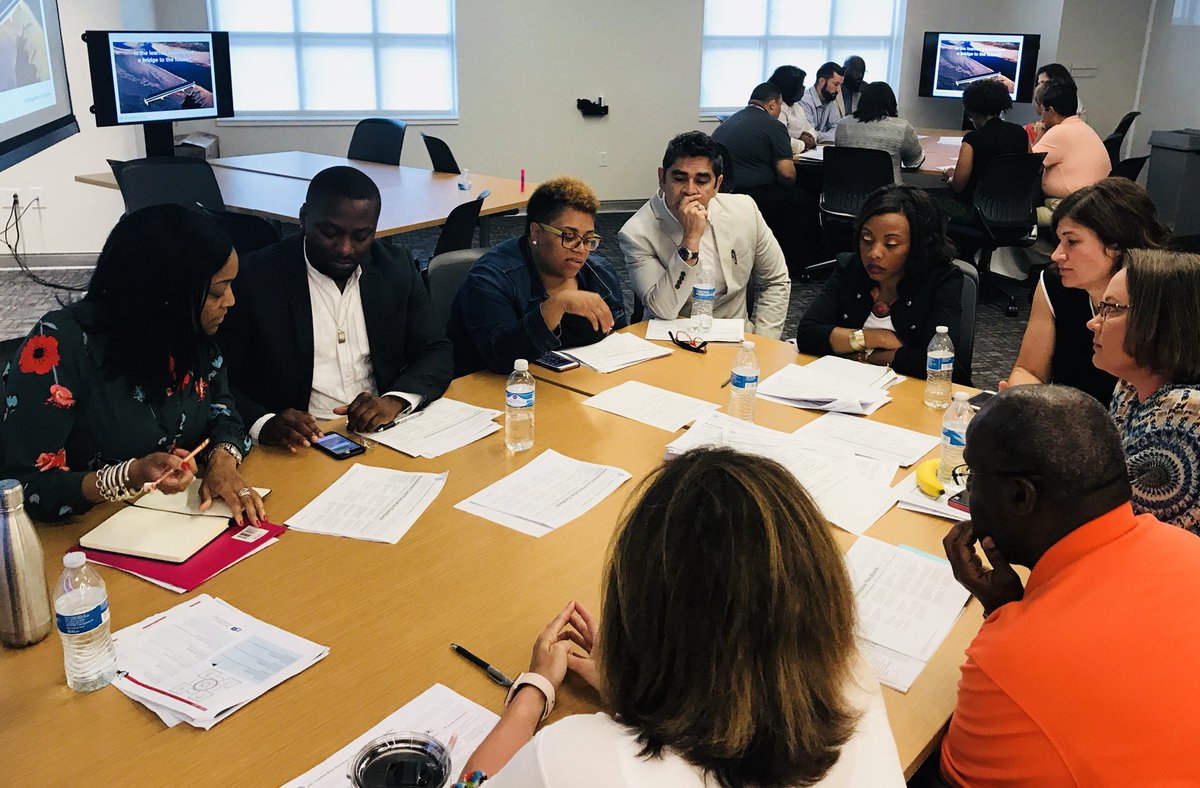 Lynsey2108's tweet image. Campus administrators diving deeper into instructional leadership with the @FortWorth_ISD #LearningModel #PPLE18