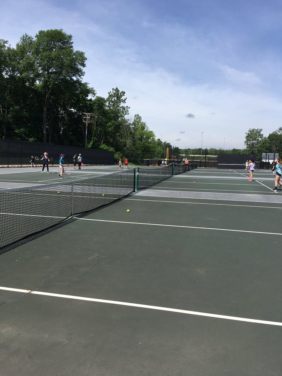 CoachVent's tweet photo. 2nd day of Tennis Camp! https://t.co/hNtbYsQOyg
