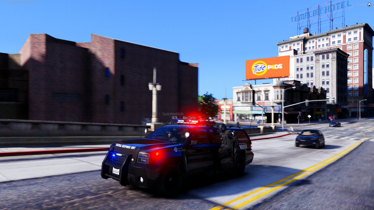 HSGFiveM's tweet photo. Probably not the best idea to get in trouble when these guys are available. Here's a nice screenshot provided by Apothicc of an active TRU deployment. #TRU #HighSpeedGaming #FiveM https://t.co/9ttRt7nKrd