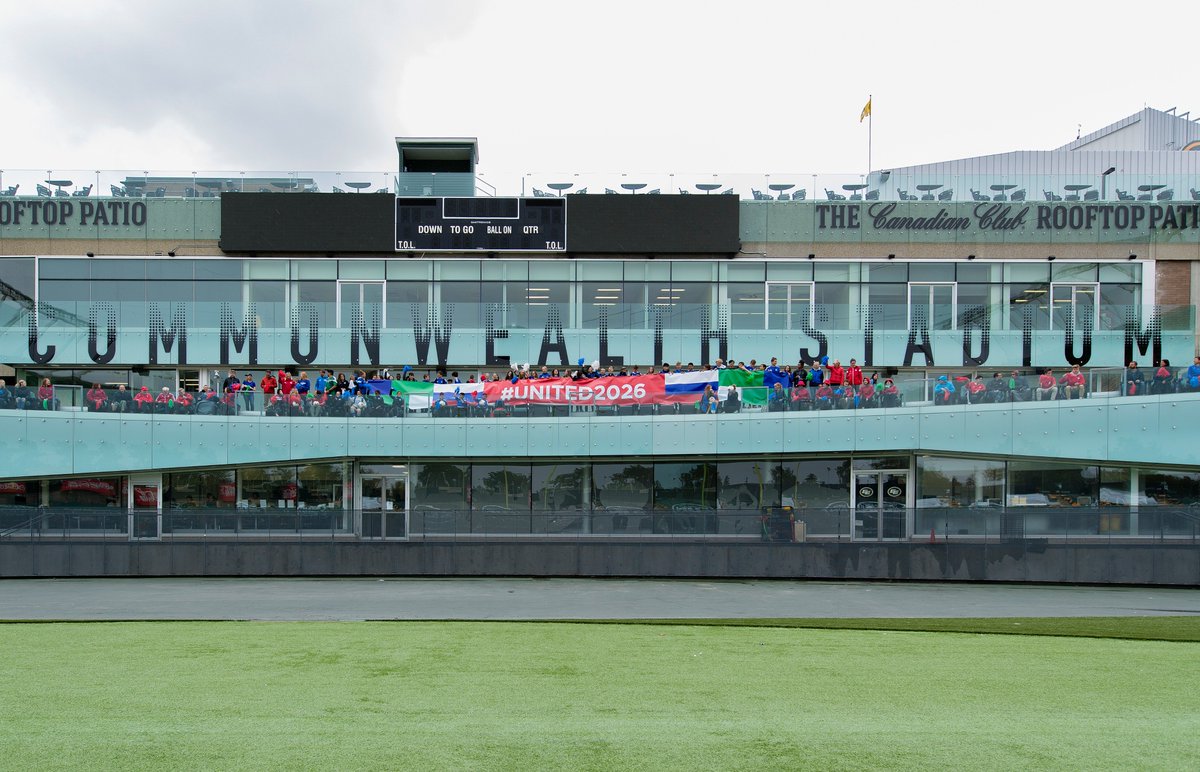 CityofEdmonton's tweet image. A massive show of support for #United2026 &amp;amp; #Edmonton as a candidate host city leading up to FIFA Congress vote tomorrow. #yeg