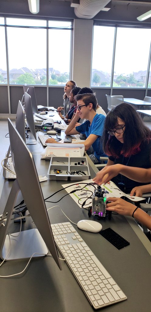 Blanton_Math's tweet photo. Day 2 here with the rising 9th grade LISD STEM CAMP campers @C_C_East  #LISDSTEM18 it's all about Technology and Teamwork in this room!  #STEMeducation #GirlsWhoCode #lisd #todayatLHSK https://t.co/JXLPsqSZY2