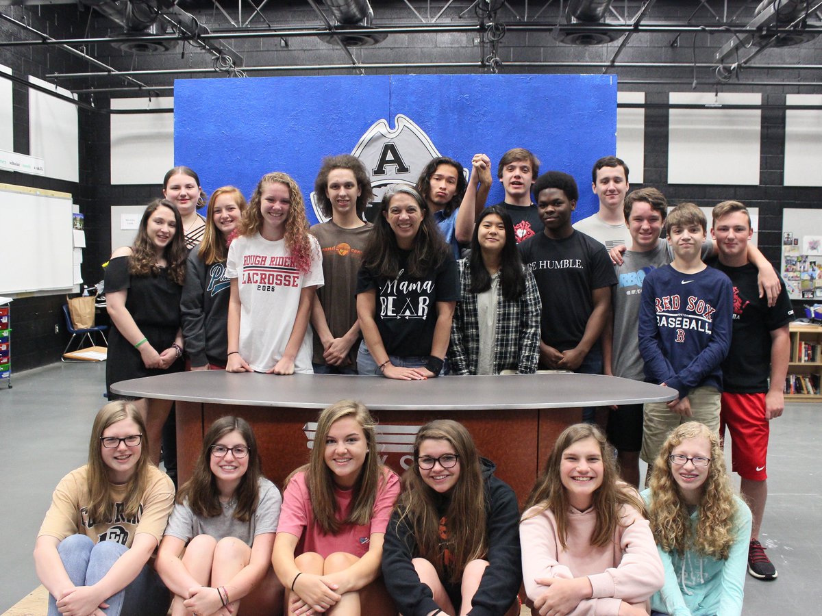 These kids have been a joy to teach. Thanks for everything, 17/18 Raider TV Crew!!!! <3 <3