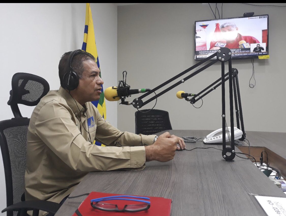 Ángel Marcano (@amarcanopsuv) on Twitter photo #Ahora “La Clase Obrera de Guayana sigue en su Congreso Ideológico para luego llevarle las propuestas al presidente <a href="/NicolasMaduro/">Nicolás Maduro</a> y ponerse al frente de las luchas por venir “ <a href="/OviedoPSUV/">Tito Oviedo</a> .<a href="/dcabellor/">Diosdado Cabello R</a> <a href="/TareckPSUV/">Tareck El Aissami</a> #Ahora “La Clase Obrera de Guayana sigue en su Congreso Ideológico para luego llevarle las propuestas al presidente <a href="/NicolasMaduro/">Nicolás Maduro</a> y ponerse al frente de las luchas por venir “ <a href="/OviedoPSUV/">Tito Oviedo</a> .<a href="/dcabellor/">Diosdado Cabello R</a> <a href="/TareckPSUV/">Tareck El Aissami</a>