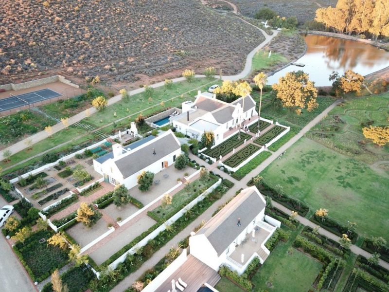 nroutessa's tweet photo. #Worcester: #PenhillManor
A #restoredManorhouse and 4 newly built cottages, recently refurbished on a working #winefarm. #Swimmingpools, Jacuzzi, tennis court, conferences &amp; weddings.
#Travel #outdoors @PenHillManor
@ibizweb 
@afrivenues @adstube https://t.co/Byd97UFwuY