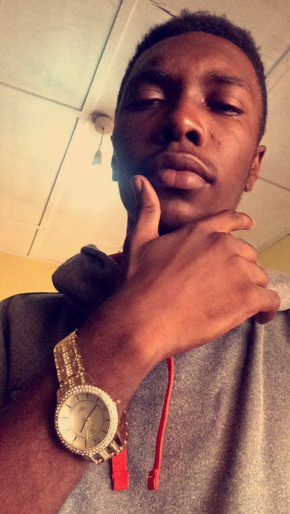 IquanMusic's tweet photo. Man for pop up for the gallery innez small 😎 #Iquan https://t.co/xfdNtpao8C