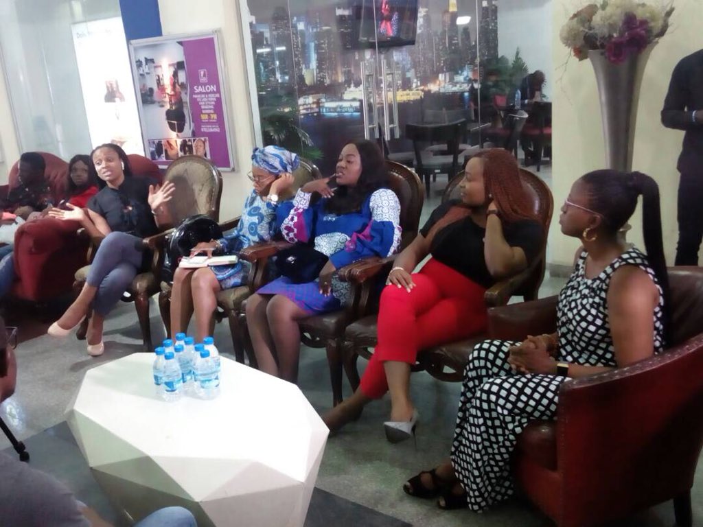 D_EventHandler's tweet photo. #BraTalk
With #BukolaAndFriends and @zinnystyles 
For #HHFW
#HisAndHers
#ShadesOfGrey
At The Milkshake Bar @The22_0spot https://t.co/axymjFbTtV