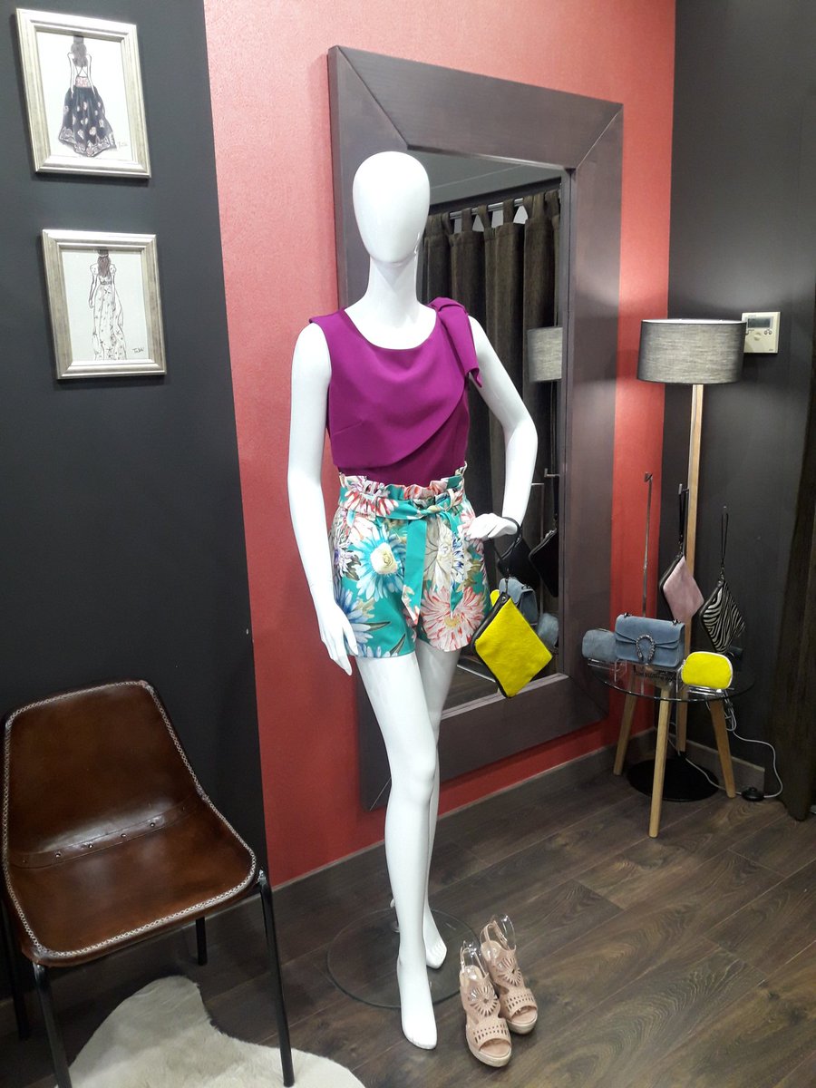 LeonTateli's tweet photo. Capri Collection 19,99

Que no te vaya a pillar el calorcito☀️☀️☀️sin tu short⛱🍧⛵
#leonesp#leoncentro#compramoda https://t.co/mE9dwobENI