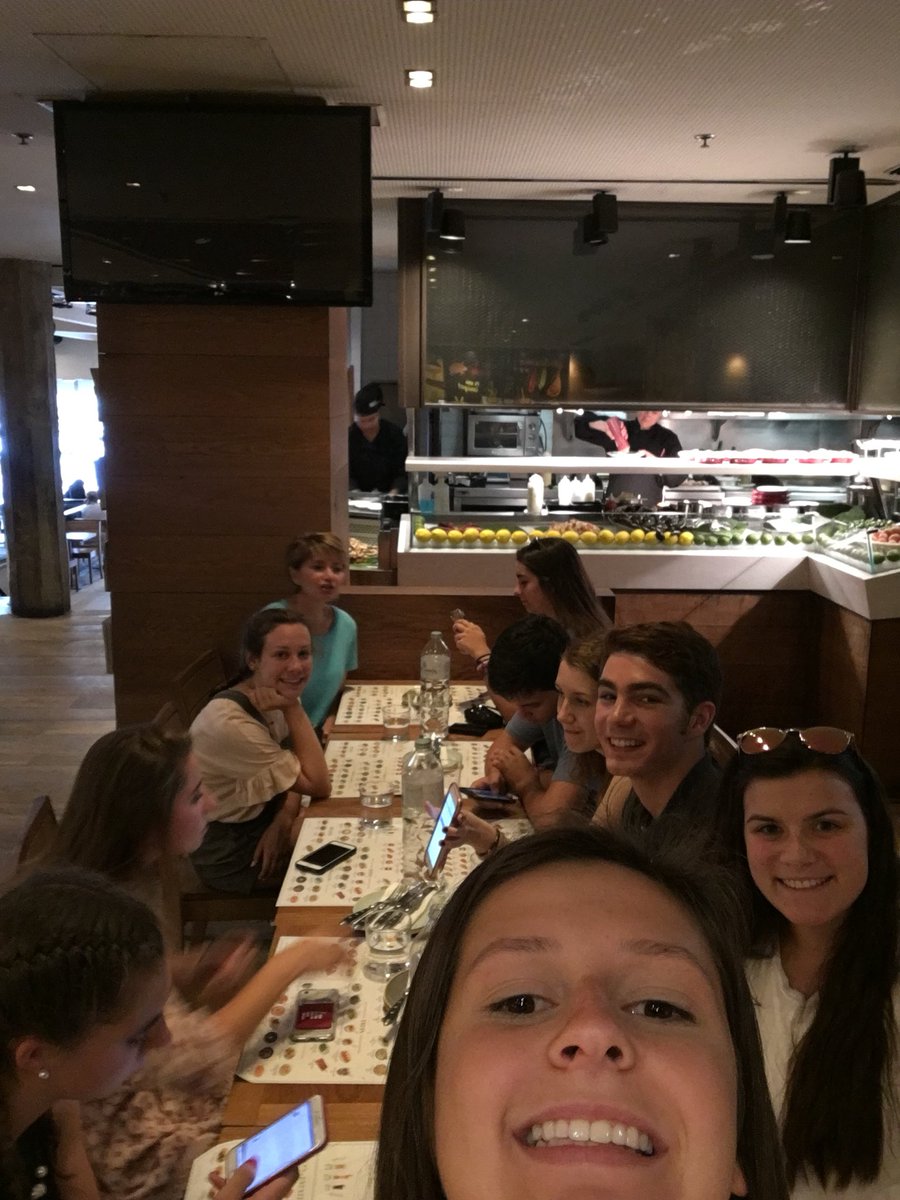 Mrslaramore16's tweet photo. We have made to Barcelona just in time for lunch. After lunch, we’ll be touring the city🤗.
#TapaTapaRestaurant https://t.co/dtqdUZVYz5