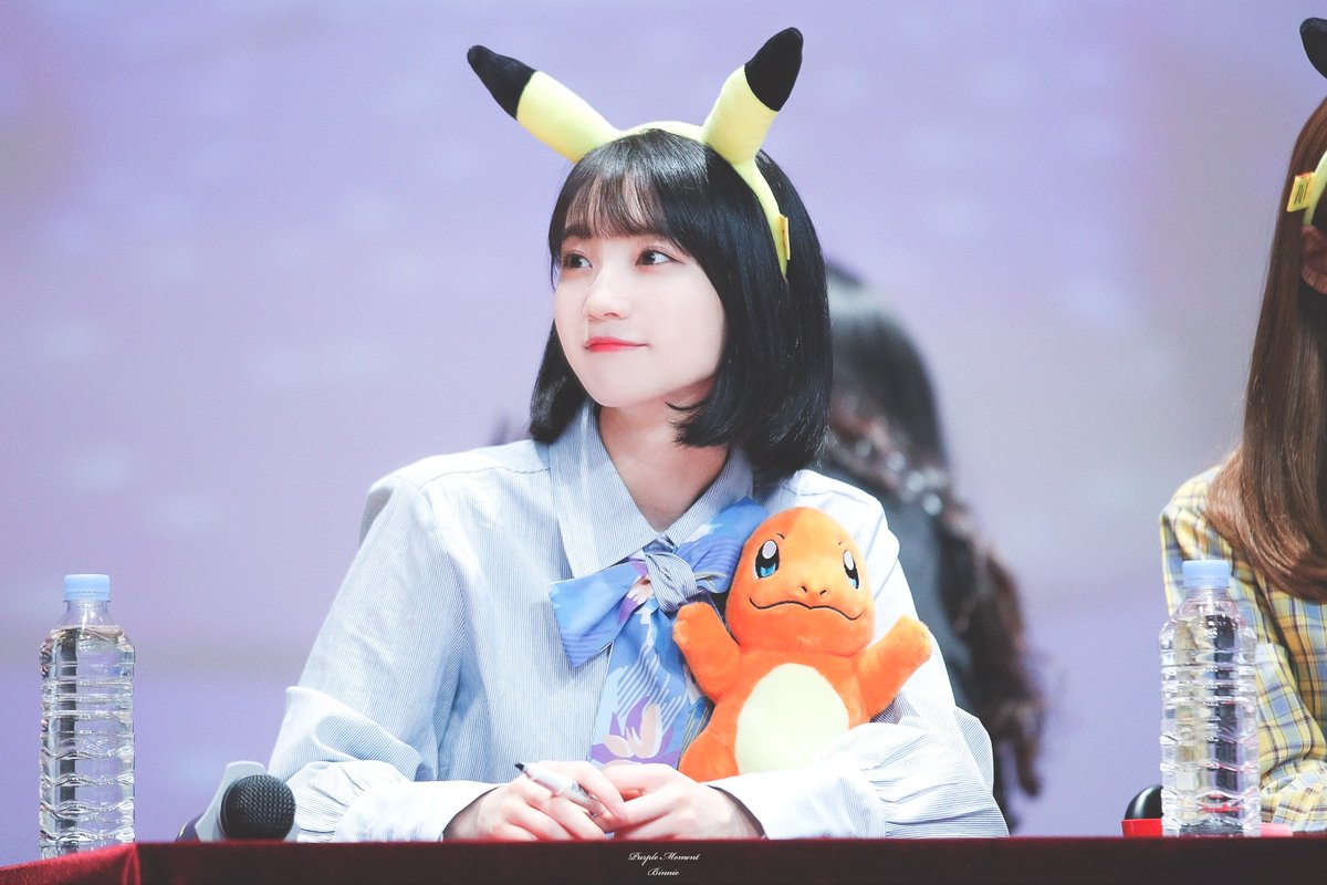 Binnie_Moment's tweet photo. 180520 부산디자인센터 팬사인회

@WM_OHMYGIRL
#오마이걸 #OHMYGIRL 
#오마이걸반하나 #OHMYGIRLBANHANA
#비니 #BINNIE #배유빈 https://t.co/zUkSCcN7sE