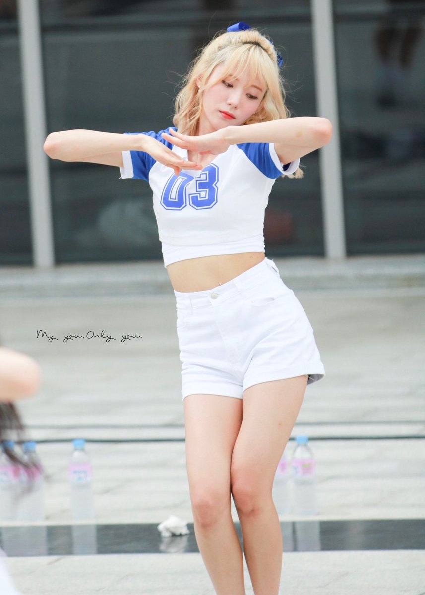 MyouOnlyou's tweet photo. 170716 수서역 게릴라공연
#우주소녀 #WJSN #루다 #Luda @WJSN_Cosmic https://t.co/ink9fxwApQ