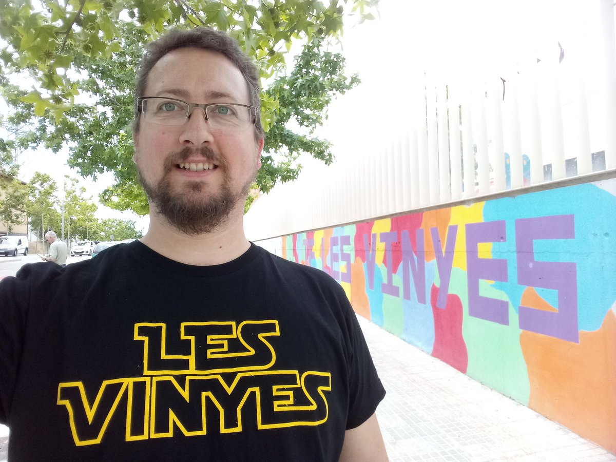 IvanBellaTT's tweet image. Quan vas de visita sorpresa i t'emportes un regal. Mil gràcies! Els "meus" nens són taaan macos! 😊 #1rB @ielesvinyes