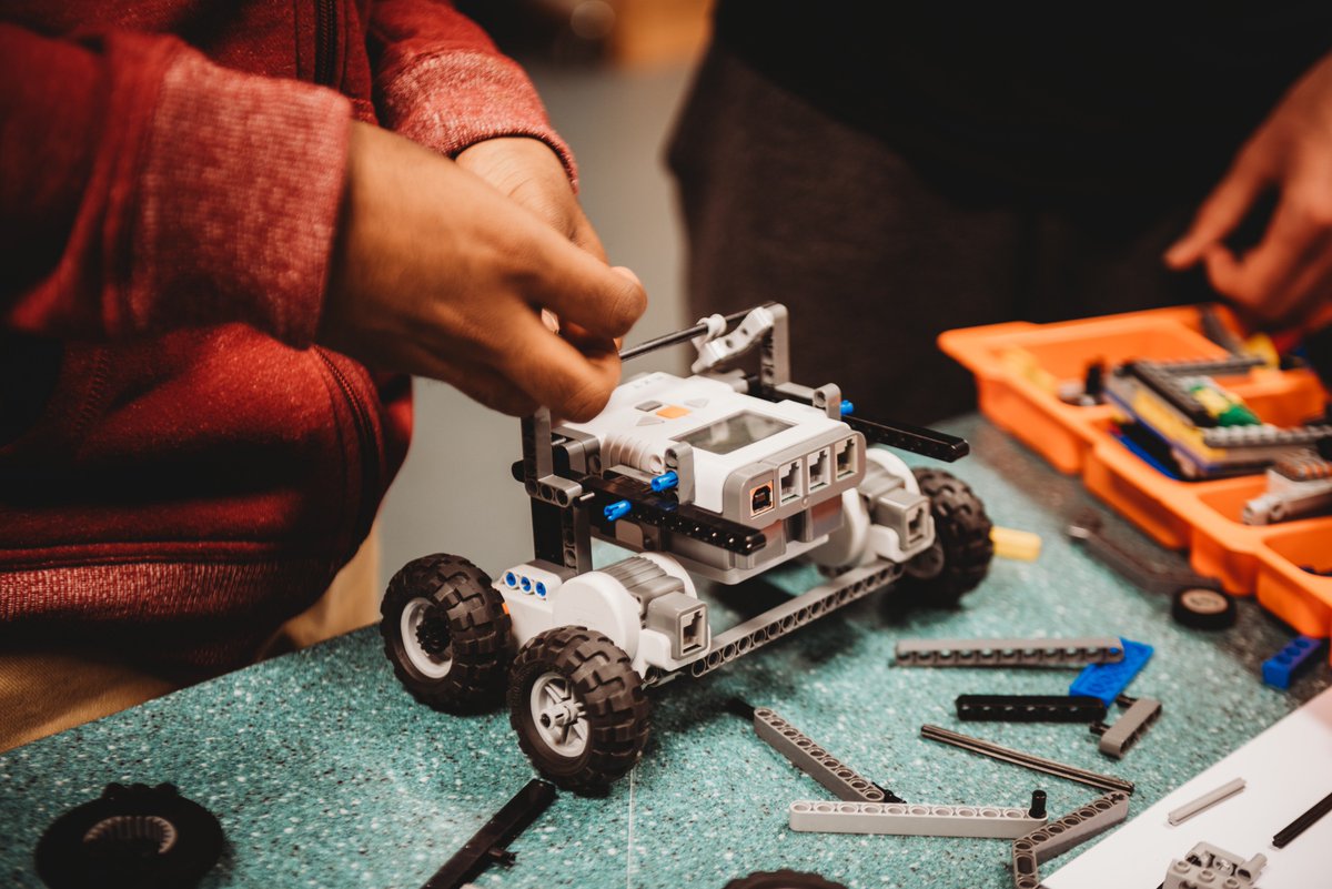 Grade 11 completed the IB Group 4 Project recently - a requirement of the #IBDP Science curriculum and chance for students studying #Biology, #Chemistry and #Physics to engage in a team effort to solve a problem in one full day! #ISSInventors #isstavanger