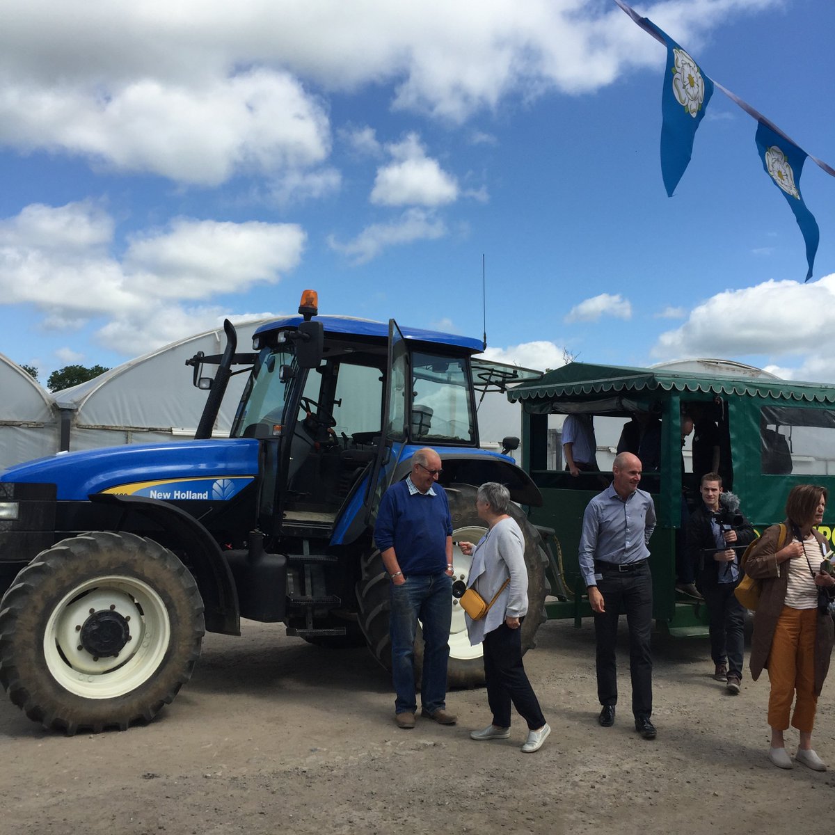 minskipfarmshop's tweet photo. ๐ฟ๐ฑHERBY HAPPINESS๐ฑ๐ฟ
We are exploring @HerbsUnlimited โs farm today and having an amazing time! ๐ฑ๐๐๐๐ป Learning about edible flowers ๐, herbs ๐ฟ & salad ๐ฅ, all grown at Sand Hutton near Thirsk!
#herbyhappiness #localherbs #herbsunlimited #openfarm #exploring https://t.co/exg0fczZGy