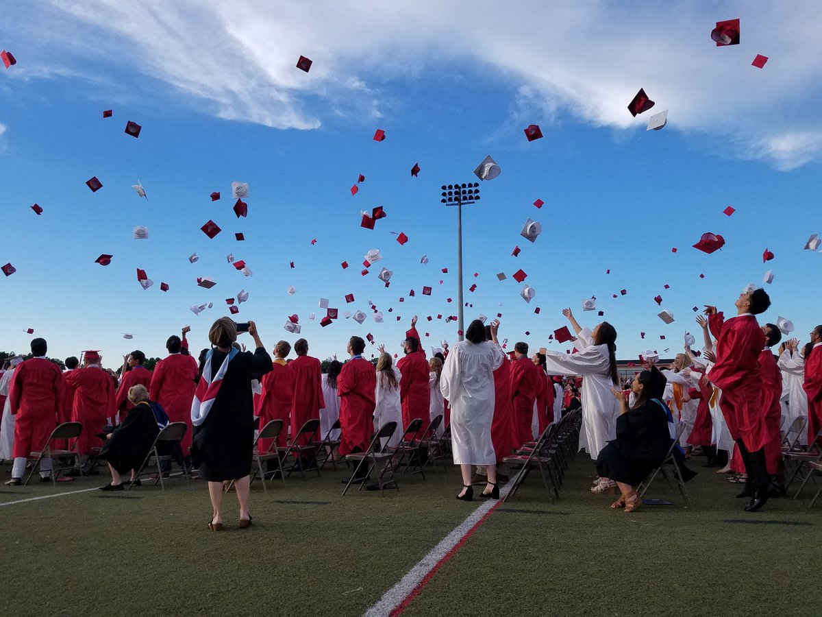 JenWevodau's tweet image. Congratulations Class of 2018!! #SASDpride