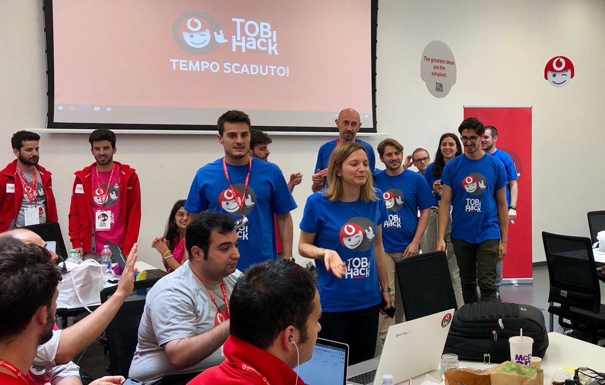 VodafoneIT's tweet photo. Le 26 ore di hackathon sono finite, e i team di #TOBiHack consegnano i loro progetti. https://t.co/9Fxj2V85fB