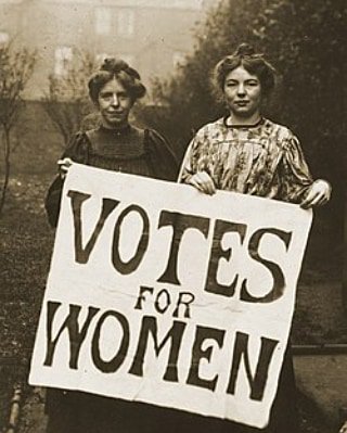 #NoSinFotografas #NoSinMujeres, creamos una lista tanto para estar conectadas como para proveer el listado a diferentes organizaciones que realizan cursos, conferencias y exposiciones en las que debemos y tenemos que estar presentes. ¡¡APUNTATE!! form.jotformeu.com/81453618310350  COMPARTE