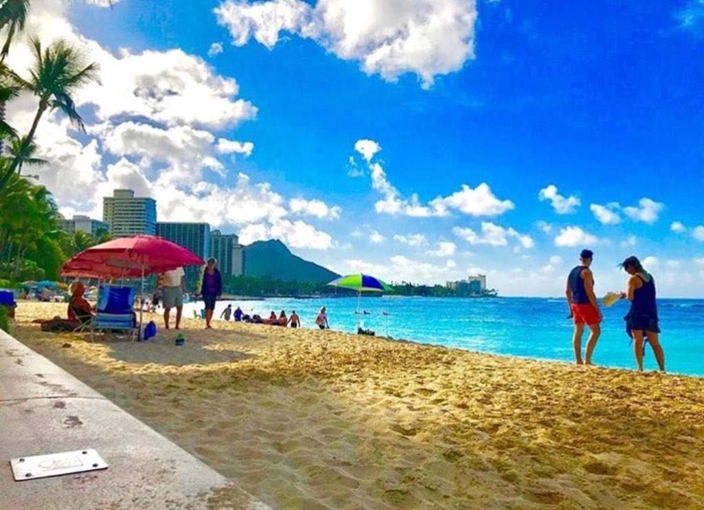 💐もーすぐ本格的な…💐

夏ですねーー❣️

最近食べ過ぎてるから
海に行くのが心配(● ˃̶͈̀ロ˂̶͈́)੭ꠥ⁾⁾

今年は仕事も辞めたから好きなだけ遊べるから頑張らないと☺️

みなさんは今年の夏の予定はもーお決まりですかー？？ﾜﾗ

あっという間に時間は過ぎちゃうので早めに決めましょうねー❤️