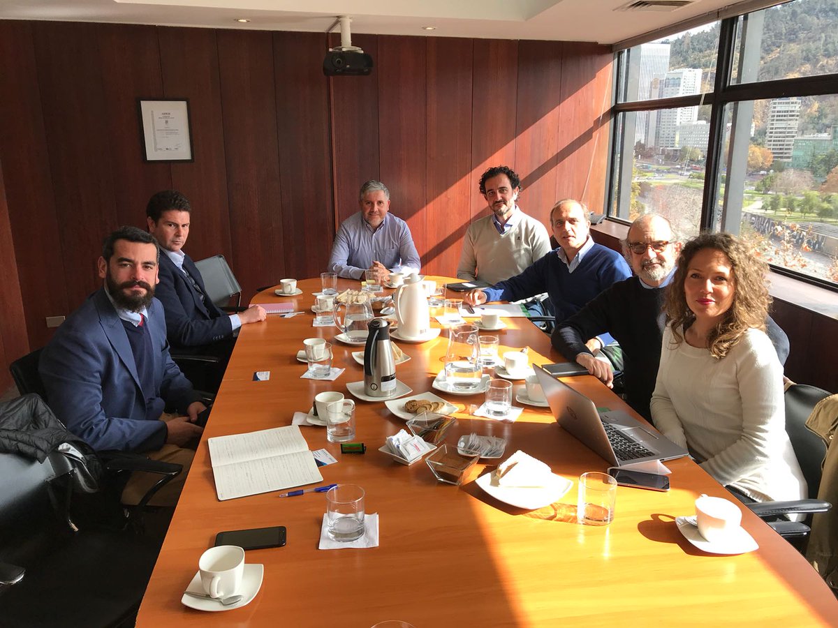 wellnesstg's tweet photo. Wellness Telecom se reunió ayer con la Asociación de Municipios de Chile para debatir sobre soluciones innovadoras para la gestión de municipalidades y exponer cómo la compañía puede aportar su expertise en la gestión integral de sus servicios públicos. @extendachile https://t.co/NYXR9SZguN