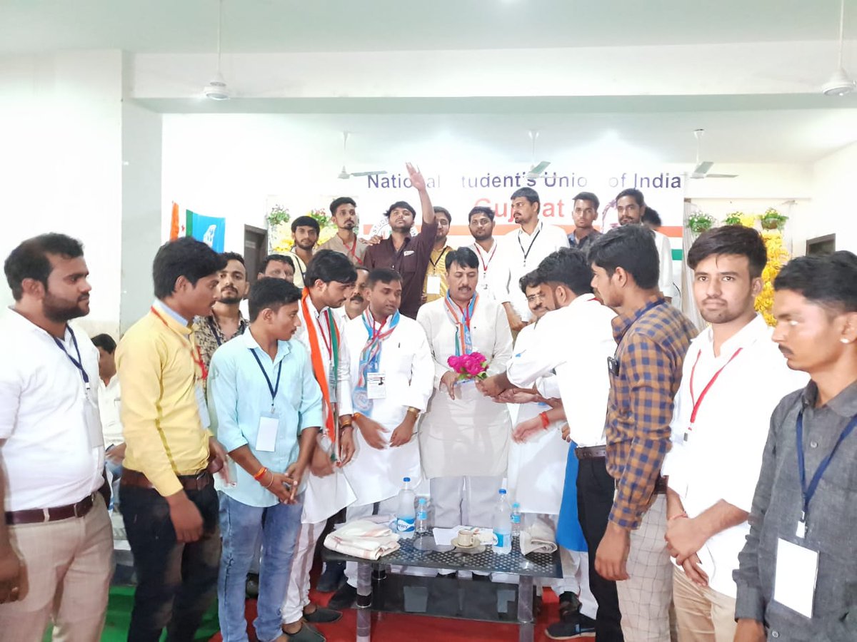 AmitChavdaINC's tweet photo. Addressed and Interacted with @NSUI workers from across the Gujarat at 'Sankalp' - State Level Training Program of @NSUIGujarat. We discussed and deliberated on the many issues pertaining to the student community in the state. https://t.co/YcoIyr5rgA