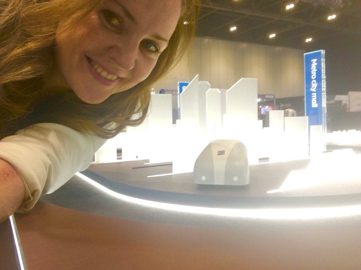 BevEve's tweet photo. SO excited to be reunited with my buddy #EriCar at #5GWorld 😊

Cc: @dez_blanchfield @treasadovander @JMLindvall @Chels_LA 

#EricssonDigital @EricssonDigital @5GWorldSeries https://t.co/8IYLqoMtMQ