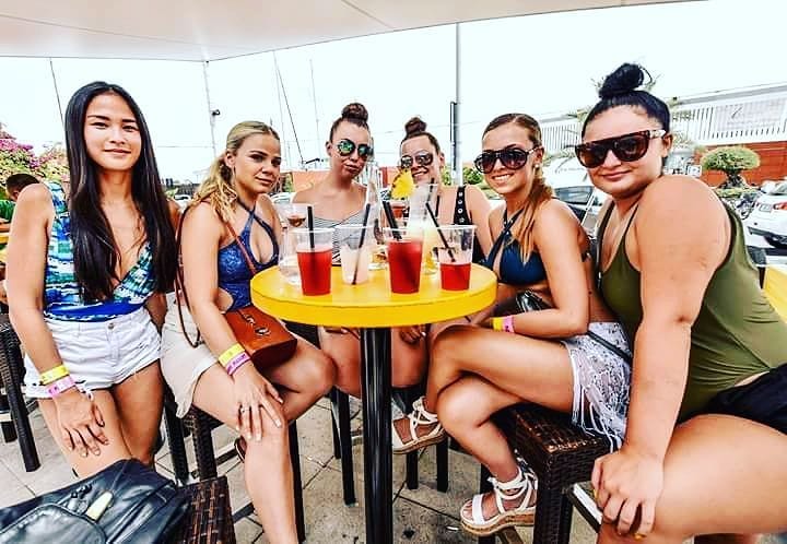 LockDownIbiza's tweet photo. Pre drinks at San Antonio Marina going down a treat๐ธ
#sanantonio #marina #vip #amazingsetting #service #bar #rooftop https://t.co/ucbTfPmCMD