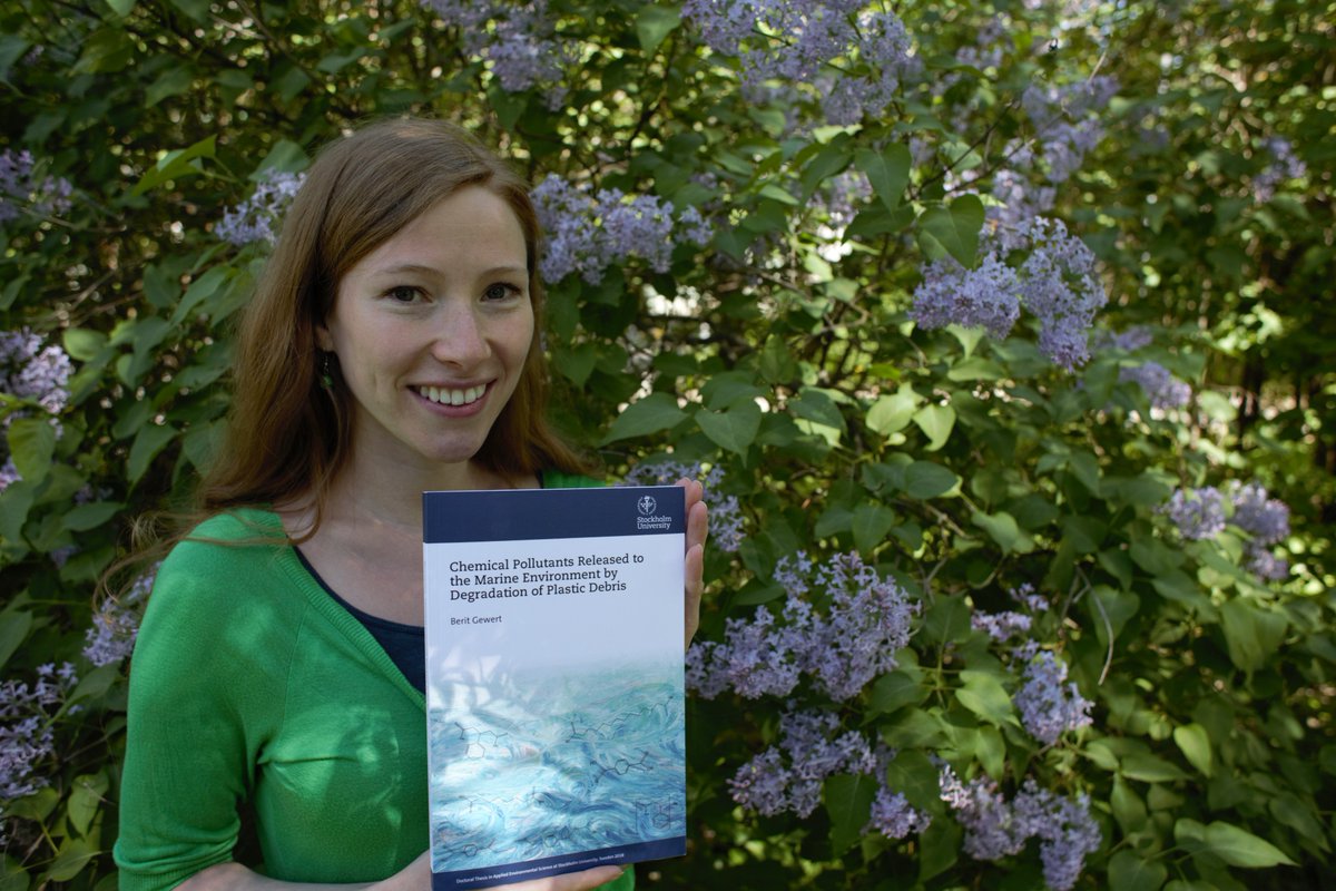 AcesSthlmUni's tweet photo. “I hope that this thesis makes even more people aware of plastic pollution in the ocean, unknown potential risks, and the challenges we have to face”, says Berit Gewert @AcesSthlmUni who defended her doctoral thesis today https://t.co/u3VuZn4hL2 https://t.co/wxMX4JGRLc