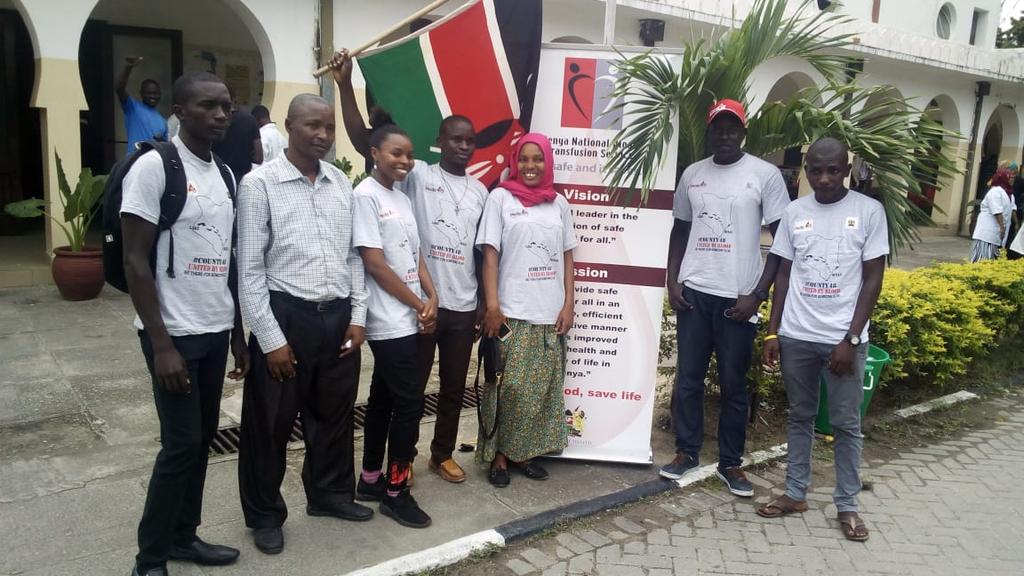 pledge25kenya's tweet photo. Finally❕
We did it!
17 counties, 6 teams, 25 days and a whole lot of love from 👥🇰🇪
☔☀️🌧❄😵😰🤧😴😪 we've been through it all, all for awareness📣 sake.
We 🙏God.
#WalkForBlood 👣
We are #County48, #UnitedByBlood
Let's wrap it up at Machakos 🏟 for #WBDD2018 #WBDDKe https://t.co/g8CeMkV3Nz