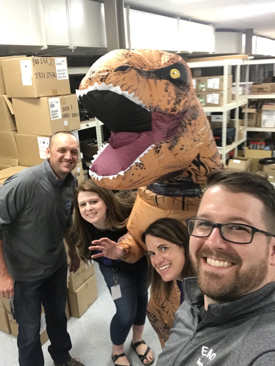 iTeachTechEACS's tweet image. ITeach Tech conference 2018 Day 1!!  Keynote Speaker: Gerry Brooks.  Snap a selfie with ITrex and post to #iteachtecheacs and #INeLearn for a chance to win an Amazon Gift Card