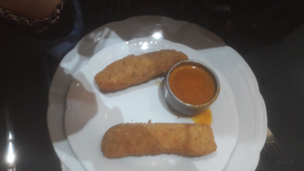 romilauria's tweet photo. Pasamos una hermosa noche! Gracias @DonCarlos_Resto @LosResto  por la invitacion! Exquisita la comida! https://t.co/GLhmEbSyj6