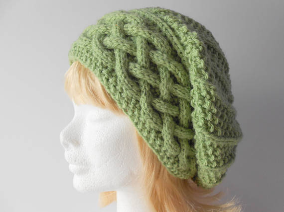 Walsh11Della's tweet photo. Valentine Gift for her. https://t.co/f8aHV6TqG7 via @EtsySocial #etsymntt #etsysocial #giftforher #warmwinterhat https://t.co/VNeyxsTldm